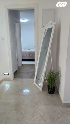 דירה, האלמוג, נופי סלע, מעלה אדומים