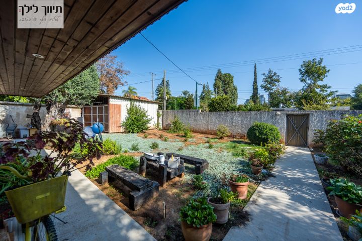 דו משפחתי, רמת השרון