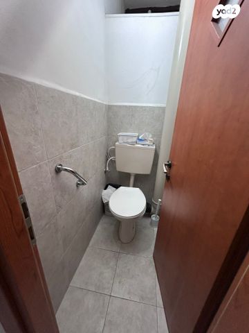 דירה, הגיבורים, מרכז העיר, חדרה