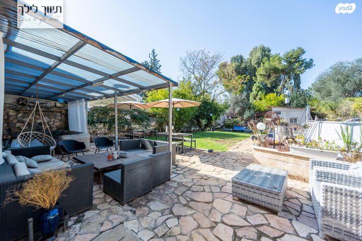 דו משפחתי, רמת השרון