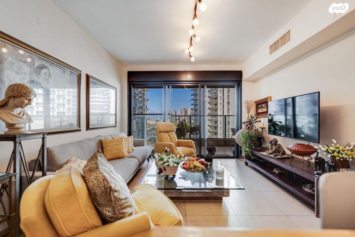 דירה, אריאל שרון, סיטי, גבעתיים