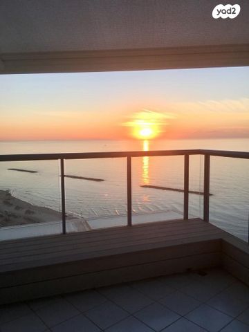 גג/ פנטהאוז