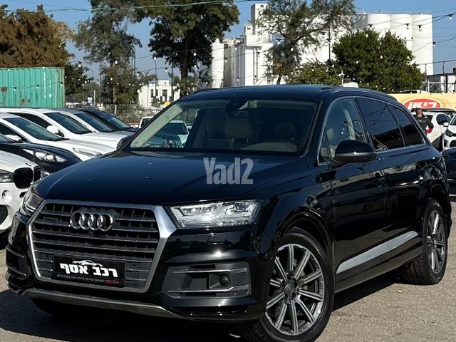 מודעת רכב אאודי Q7