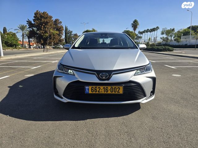 טויוטה קורולה