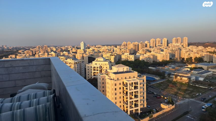 גג/ פנטהאוז, בני וו. רייך, קרית השרון, נתניה