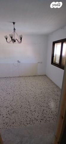 דו משפחתי, מגדל העמק