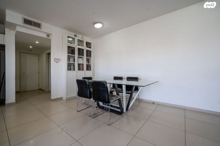 דירה, ספיר 34, אבני חן, חריש