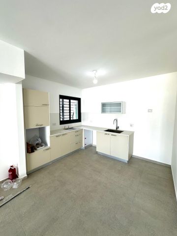 דירה, כרמי הנדיב, אחוזת רוטנר, קרית מלאכי