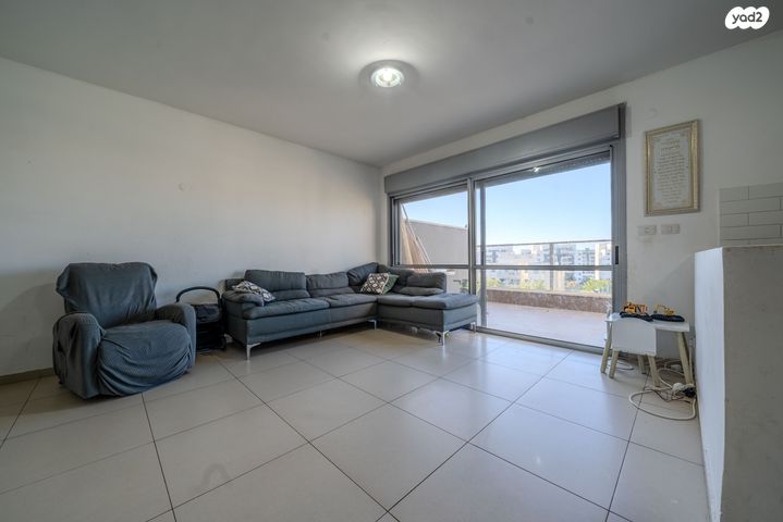 דירה, ספיר 34, אבני חן, חריש