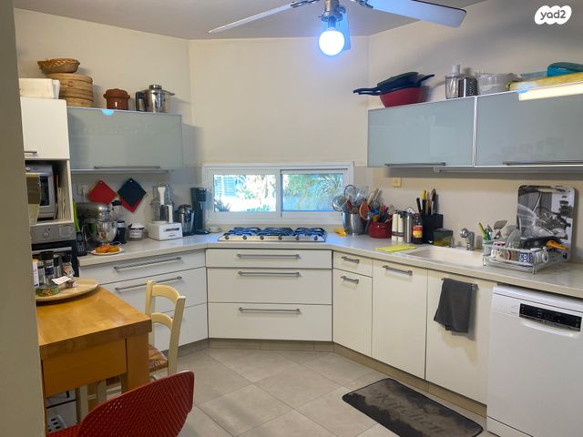 דו משפחתי, מרמורק, רחובות