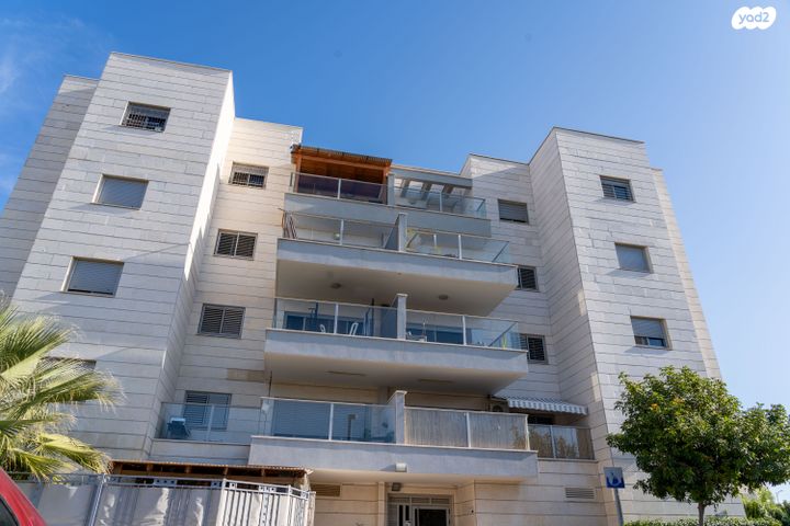 דירה, ספיר 34, אבני חן, חריש