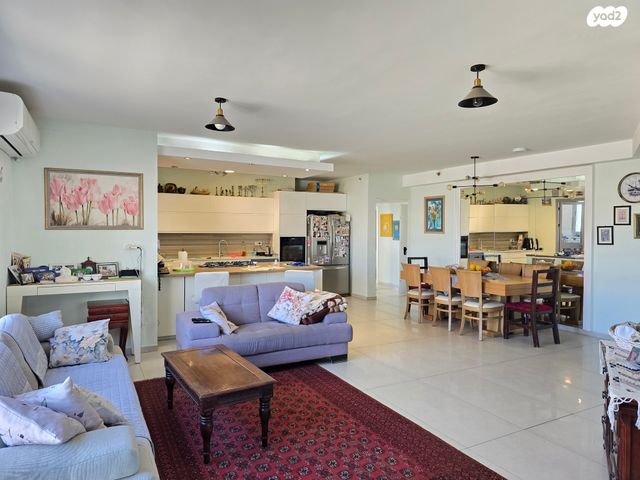 גג/ פנטהאוז, אליהו קורן, חומת שמואל, הר חומה, ירושלים