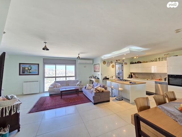 גג/ פנטהאוז, אליהו קורן, חומת שמואל, הר חומה, ירושלים