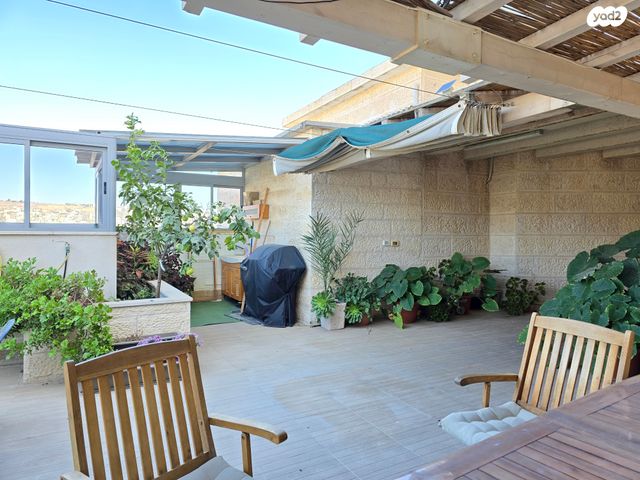 גג/ פנטהאוז, אליהו קורן, חומת שמואל, הר חומה, ירושלים