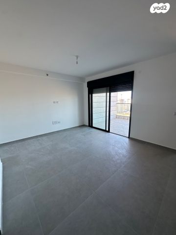 דירה, עיר היין, אשקלון