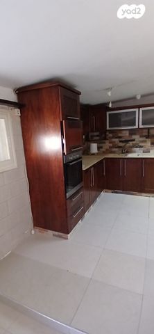 דו משפחתי, מגדל העמק