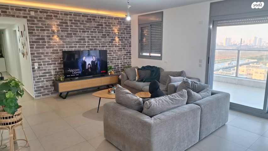 גג/ פנטהאוז, בני וו. רייך, קרית השרון, נתניה