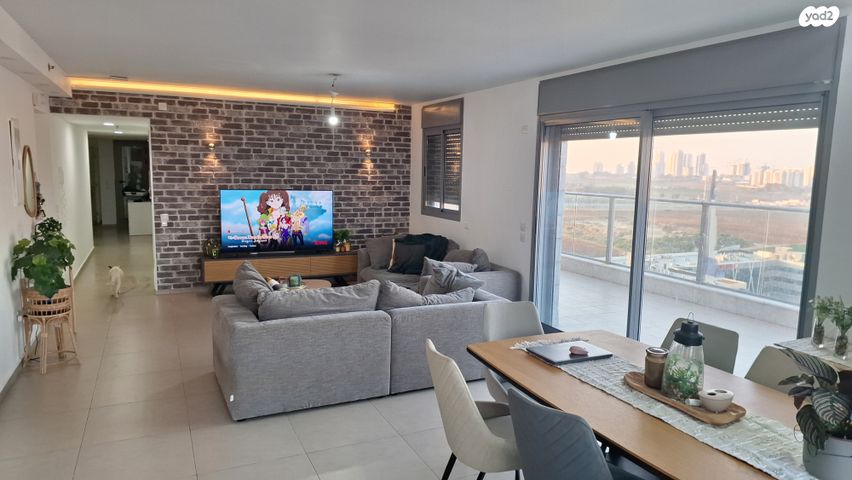 גג/ פנטהאוז, בני וו. רייך, קרית השרון, נתניה