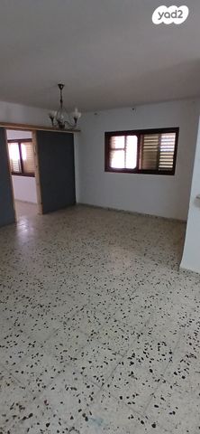 דו משפחתי, מגדל העמק