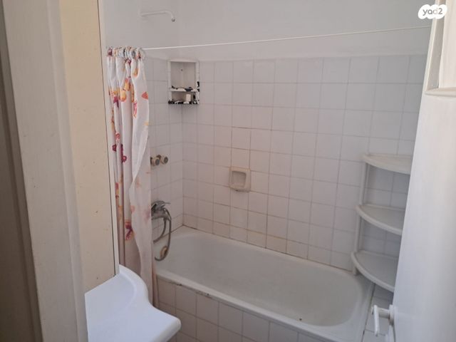 דירה, משה גליקסון, נתניה