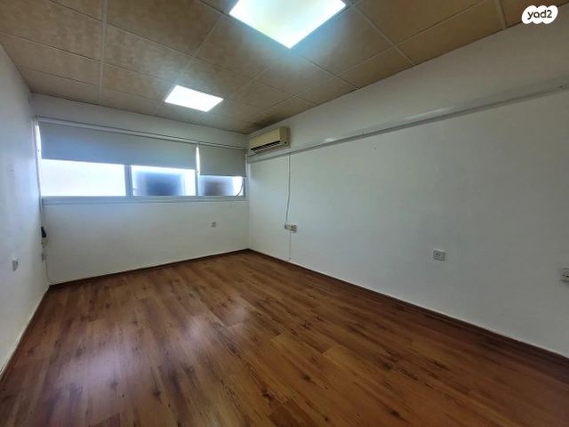 משרדים, רמתיים, הוד השרון