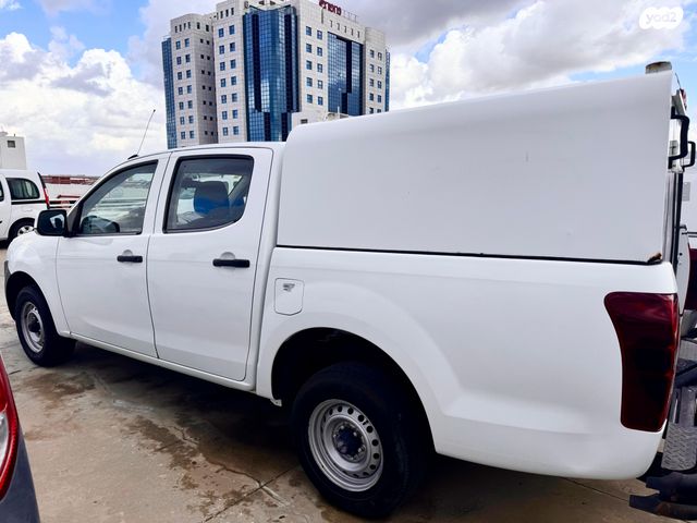 איסוזו די-מקס