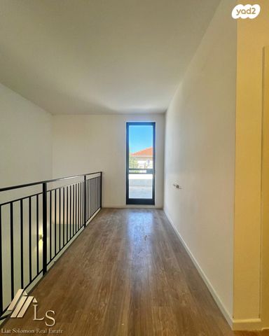 דו משפחתי, פרדס חנה כרכור