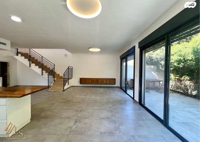 דו משפחתי, פרדס חנה כרכור