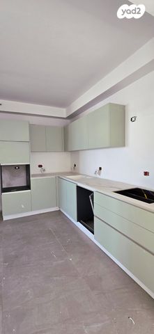 גג/ פנטהאוז, האורגים, הנביאים, בת ים