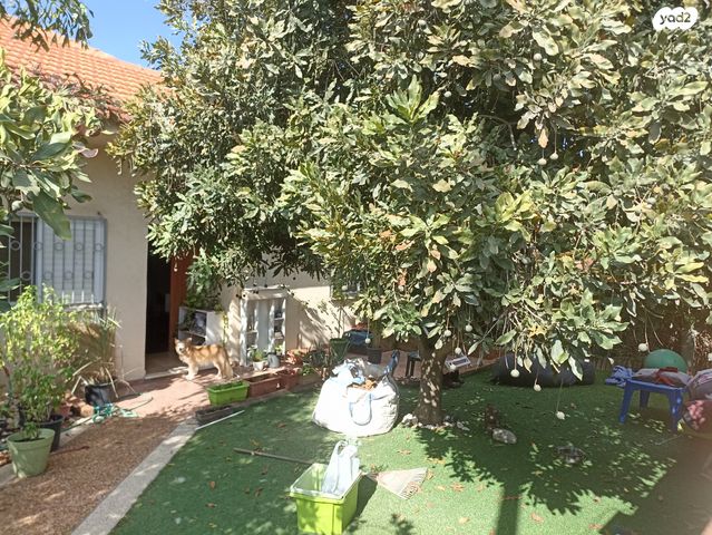 דו משפחתי, נווה מרחב, פרדס חנה כרכור