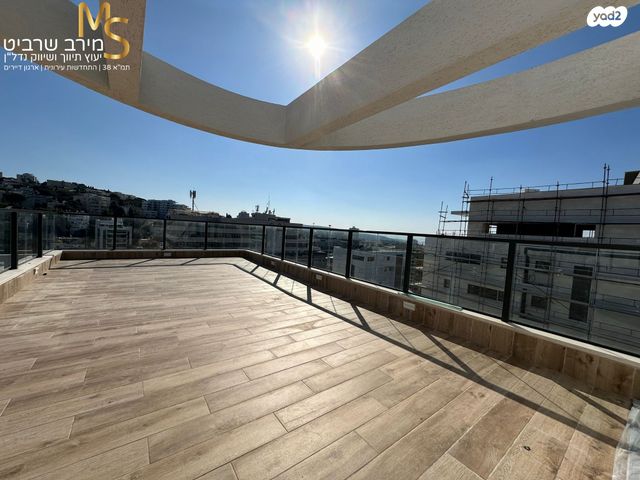 גג/ פנטהאוז, אחוזה, חיפה