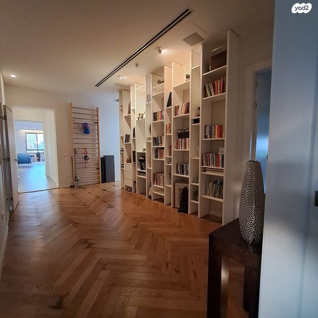 גג/ פנטהאוז, הוד השרון