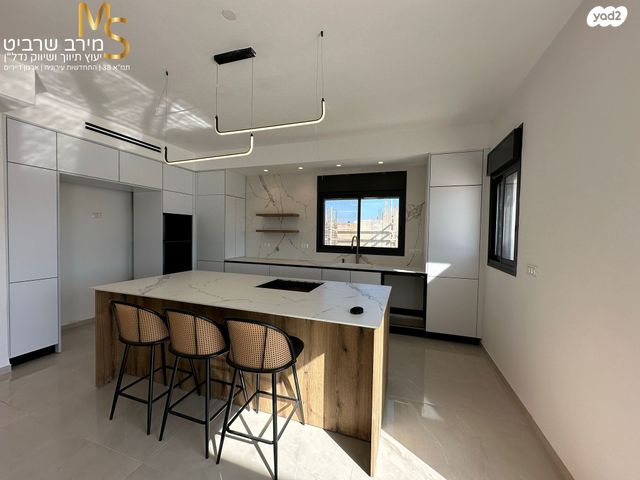 גג/ פנטהאוז, אחוזה, חיפה