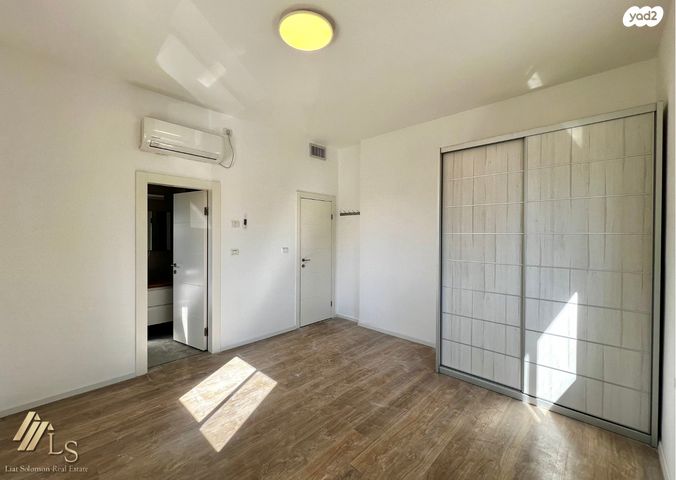 דו משפחתי, פרדס חנה כרכור