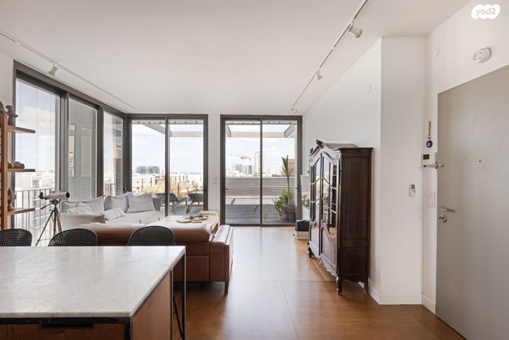 גג/ פנטהאוז, חזנוביץ' 10, נווה שאנן, תל אביב יפו