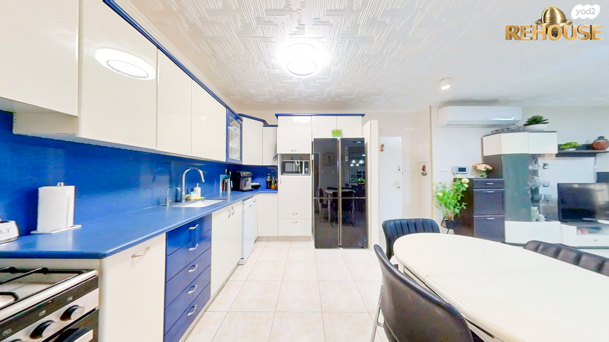 דירה, דולפין, חולון