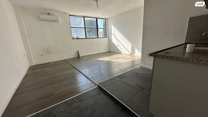 סטודיו/ לופט, שלבים, גבעת הרצל, אזור המלאכה יפו, תל אביב יפו