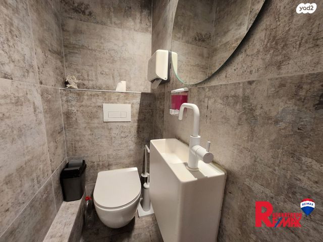 משרדים, טרומפלדור 20, בית דגן, בית דגן