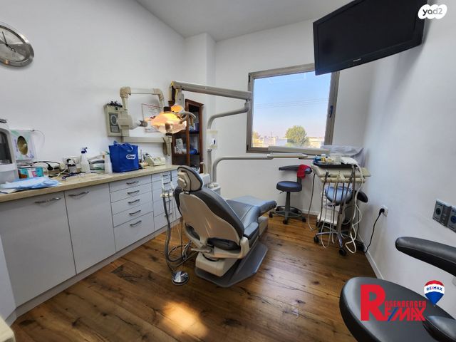 משרדים, טרומפלדור 20, בית דגן, בית דגן