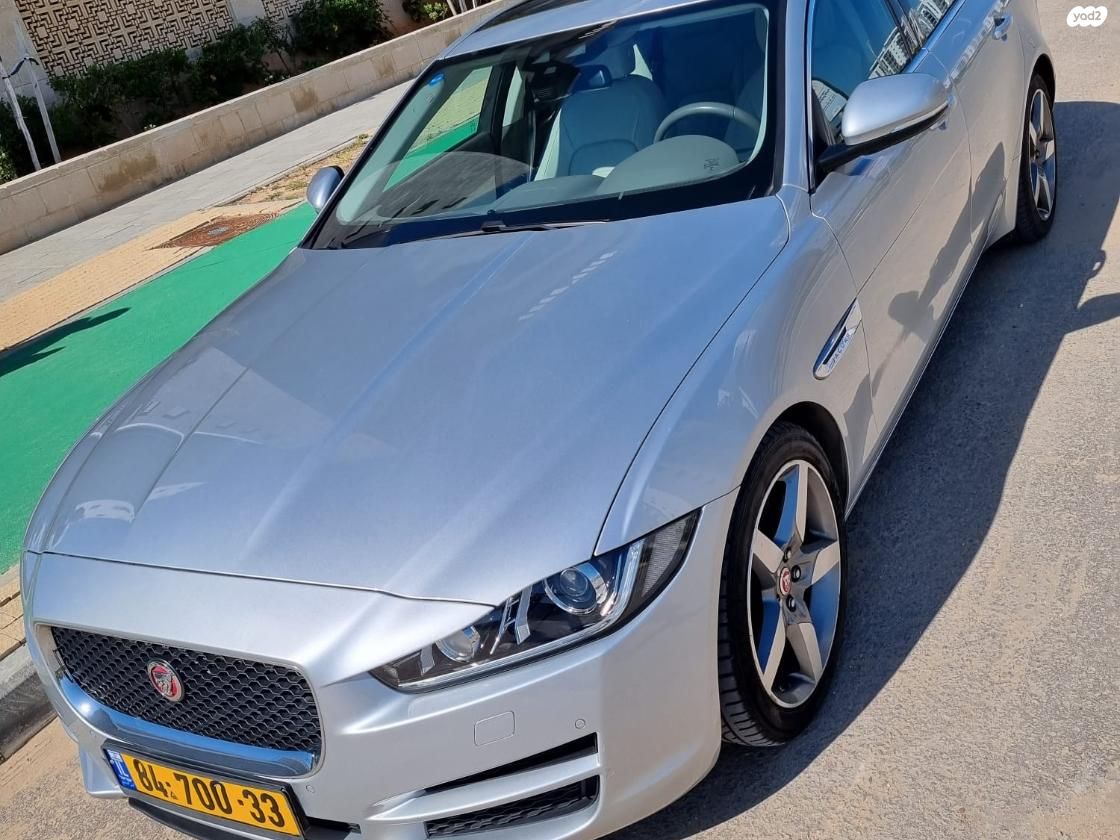מודעת רכב יגואר XE