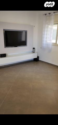 דירה, הזמיר 41, נהריה הירוקה, נהריה