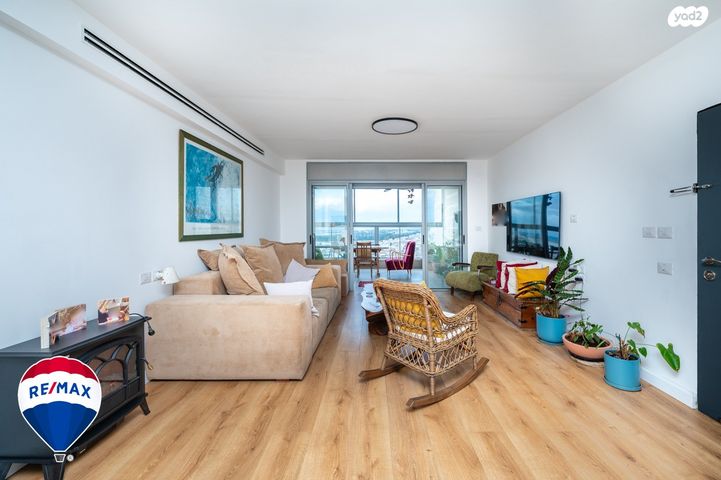 דירה, גבעת עדן, זכרון יעקב