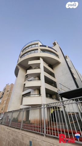 דירה, הנביאים 47, הנביאים, בת ים