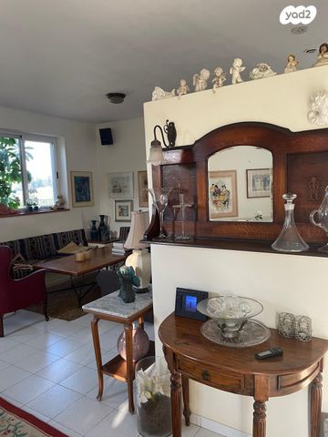 בית פרטי/ קוטג', מרכז פרדס חנה, פרדס חנה כרכור