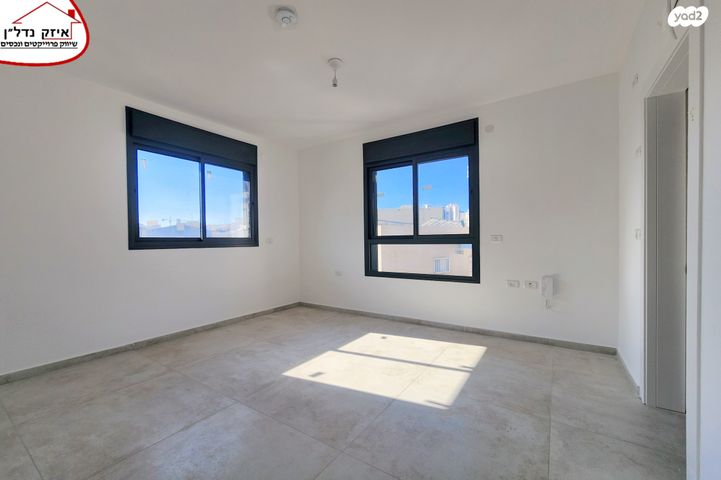 גג/ פנטהאוז, אהרון כצנלסון, נווה גן, פתח תקווה