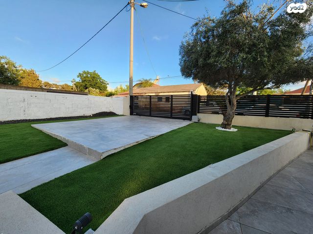 דו משפחתי, פרדס חנה כרכור