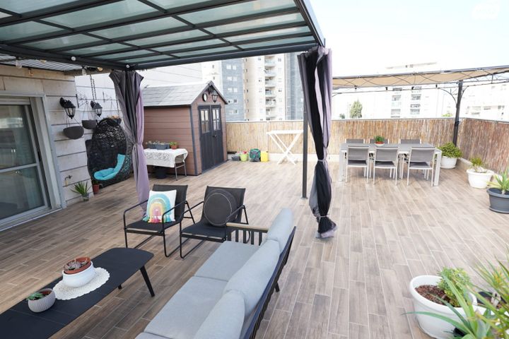 גג/ פנטהאוז, מפל התנור, שקמים ואגמים, אשקלון