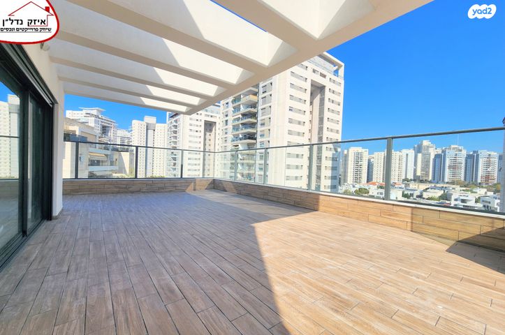 גג/ פנטהאוז, אהרון כצנלסון, נווה גן, פתח תקווה