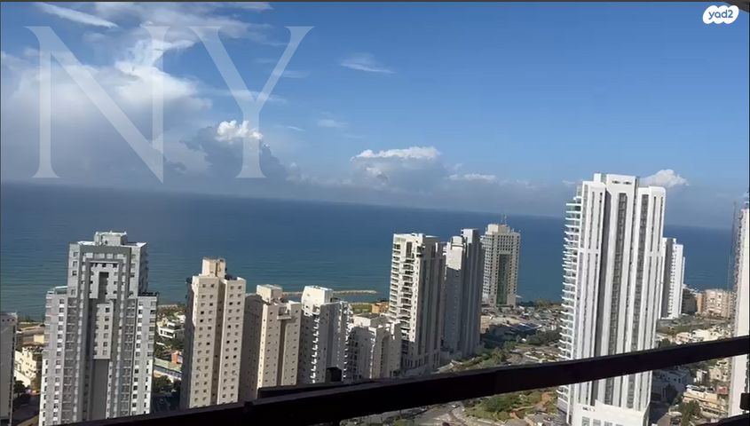 אמנון ליפקין שחק 