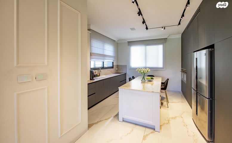 דו משפחתי, הדר גנים, פתח תקווה